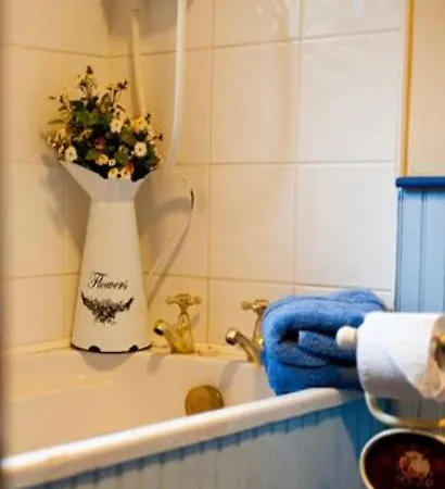 Con's Holiday home *